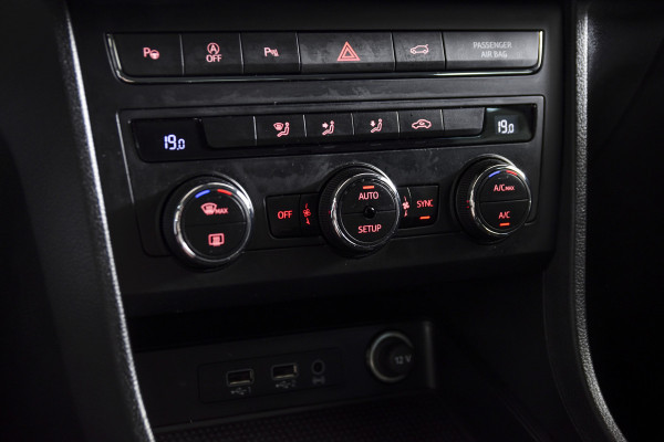 Seat Ateca 1.0 EcoTSI 115 PK Style Business Intense (Orig. NL) | Adapt.Cruise | Camera | PDC | NAV + App.Connect | Auto.Airco | LED | LM 18" |
