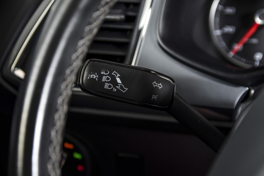 Seat Ateca 1.0 EcoTSI 115 PK Style Business Intense (Orig. NL) | Adapt.Cruise | Camera | PDC | NAV + App.Connect | Auto.Airco | LED | LM 18" |