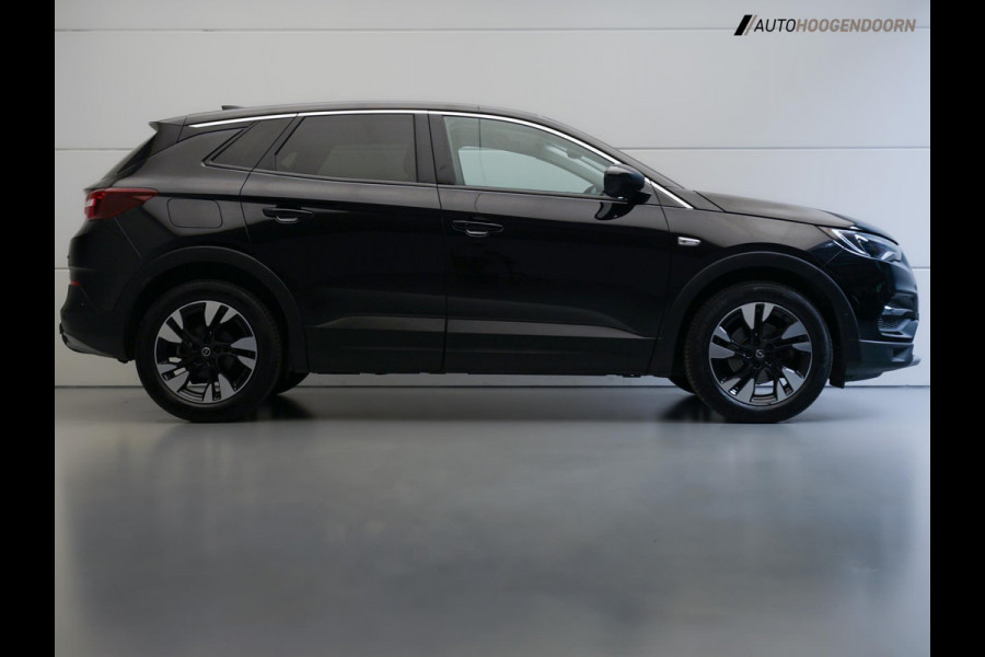 Opel Grandland X 1.2 Turbo Business Executive (APPLE CARPLAY,LED,DODEHOEK,KEYLESS,STUUR-STOELVERWARMING,PARKEERSENSOREN,TREKHAAK)
