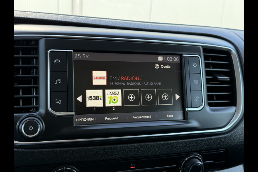 Citroën Jumpy 2.0 BlueHDI 123 PK / L3H1 / DUBBELE CABINE 6-PERS / 2.5 TONS TREKHAAK / AIRCO / CRUISE / NAVI / CARPLAY