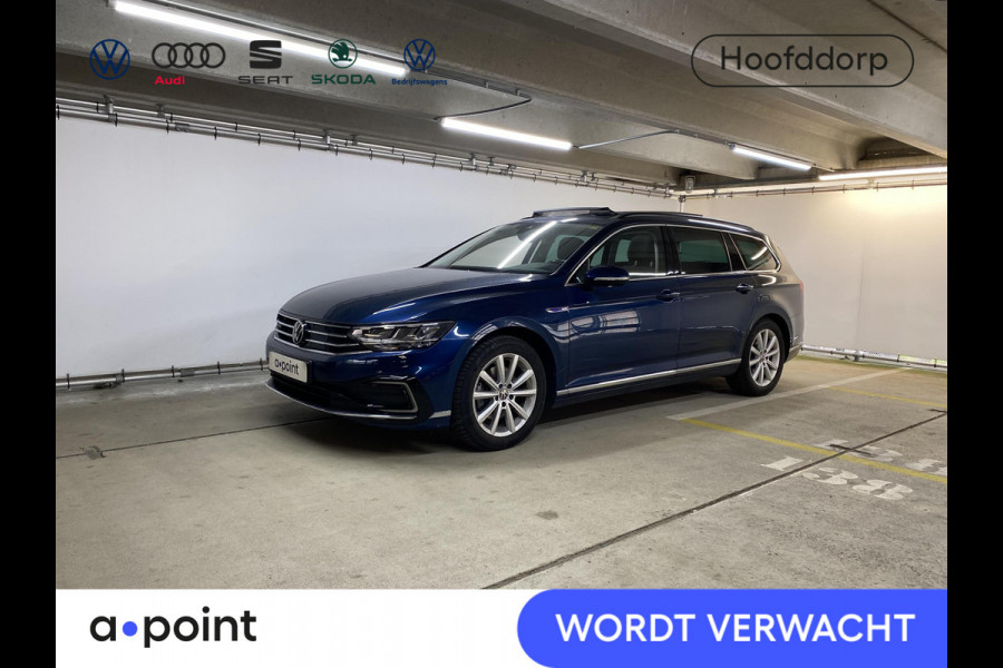 Volkswagen Passat 1.4 TSI PHEV GTE Business VARIANT| 218 pk Automaat (DSG) | Navigatie | Panoramadak | Parkeersensoren | Rondomzicht camera | Stoelverwarming |
