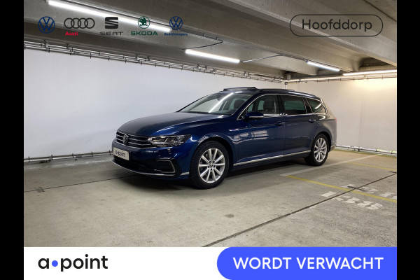Volkswagen Passat 1.4 TSI PHEV GTE Business VARIANT| 218 pk Automaat (DSG) | Navigatie | Panoramadak | Parkeersensoren | Rondomzicht camera | Stoelverwarming |