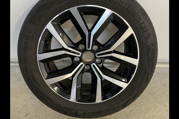 Volkswagen Passat 1.4 TSI PHEV GTE Business VARIANT| 218 pk Automaat (DSG) | Navigatie | Panoramadak | Parkeersensoren | Rondomzicht camera | Stoelverwarming |