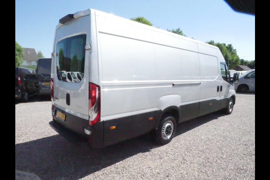 Iveco Daily 35S14V 2.3 140PK, L4H2, Airco