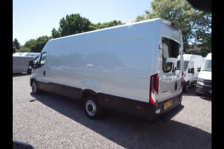 Iveco Daily 35S14V 2.3 140PK, L4H2, Airco
