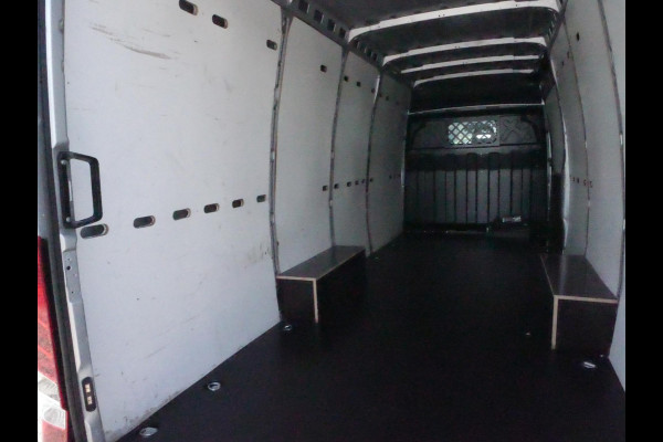 Iveco Daily 35S14V 2.3 140PK, L4H2, Airco