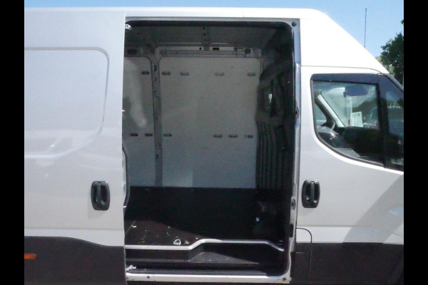 Iveco Daily 35S14V 2.3 140PK, L4H2, Airco