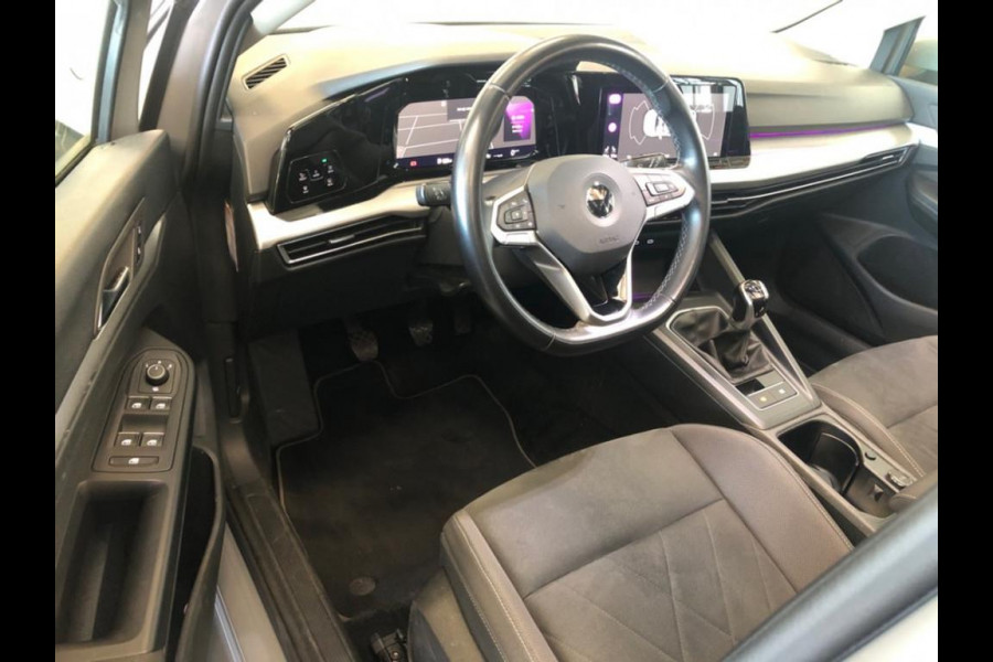 Volkswagen Golf 1.5 TSI Style - Navi - Schuif/kanteldak - Virt.Cockpit - Winterpakket - Climate