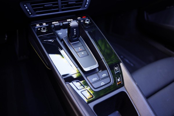 Porsche 911 992.2 Carrera GTS Cabriolet PTS Brewster Green Ceramic