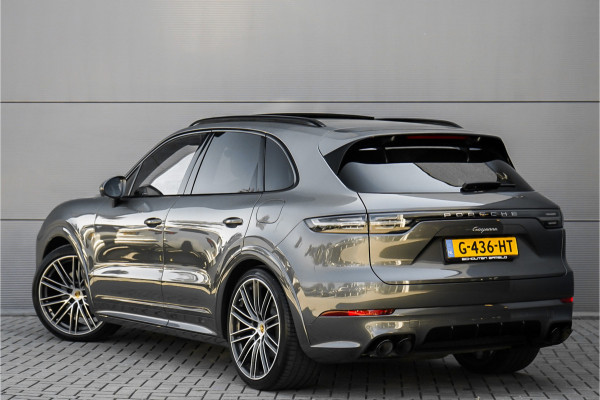 Porsche Cayenne 3.0 E-Hybrid 462PK Sport Design Sport Chrono Pano Trekhaak 22"