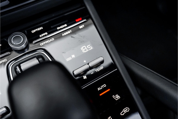 Porsche Cayenne 3.0 E-Hybrid 462PK Sport Design Sport Chrono Pano Trekhaak 22"