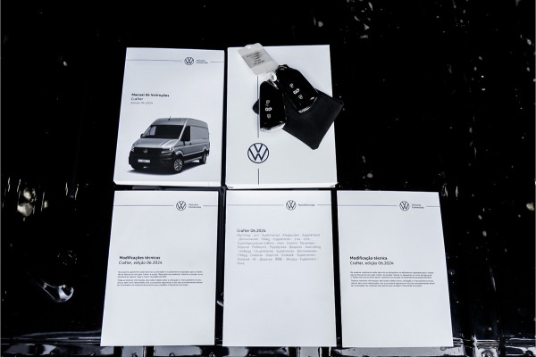Volkswagen Crafter 35 2.0 TDI L3H2 Black Pack Luxe 19" ACC Dubbel Schuifdeur BPM Vrij Facelift LED