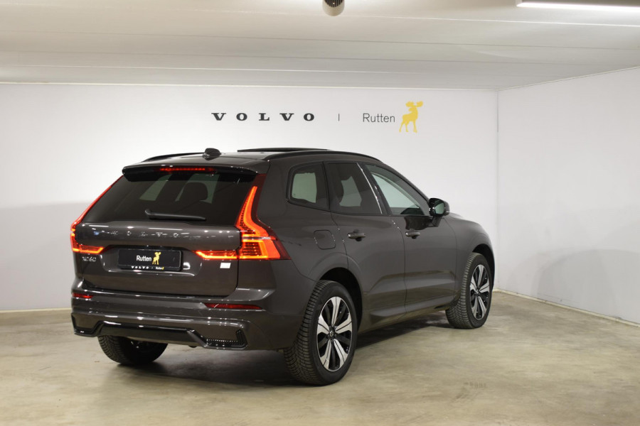 Volvo XC60 T6 350PK Automaat AWD Plus Dark / Adaptive Cruise control / Stoelverwarming v+a / Stuurverwarming / Elektr. achterklep  / Panoramadak / Harman Kardon /