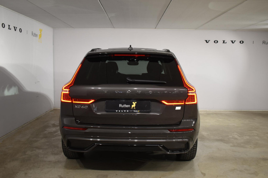 Volvo XC60 T6 350PK Automaat AWD Plus Dark / Adaptive Cruise control / Stoelverwarming v+a / Stuurverwarming / Elektr. achterklep  / Panoramadak / Harman Kardon /