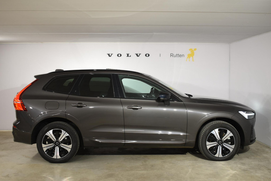 Volvo XC60 T6 350PK Automaat AWD Plus Dark / Adaptive Cruise control / Stoelverwarming v+a / Stuurverwarming / Elektr. achterklep  / Panoramadak / Harman Kardon /