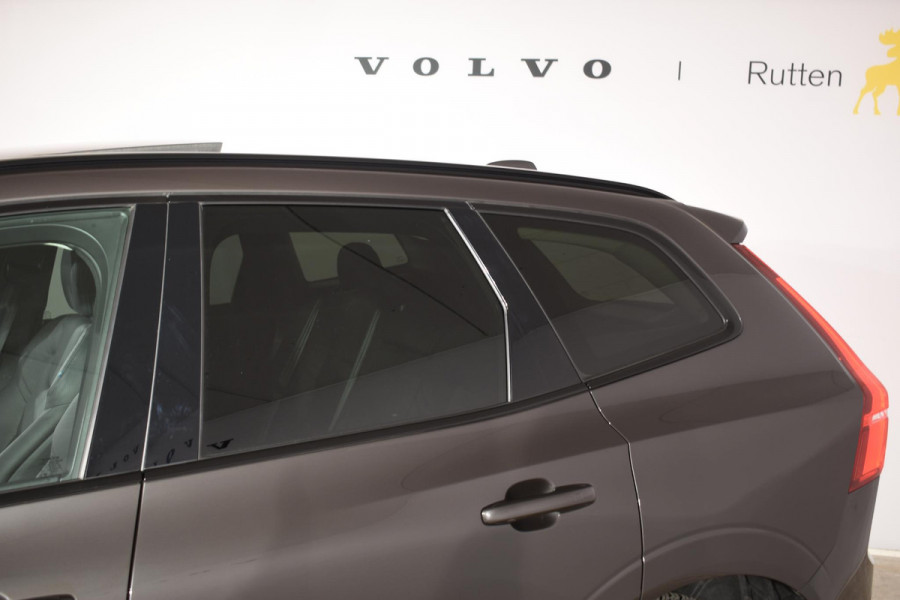Volvo XC60 T6 350PK Automaat AWD Plus Dark / Adaptive Cruise control / Stoelverwarming v+a / Stuurverwarming / Elektr. achterklep  / Panoramadak / Harman Kardon /