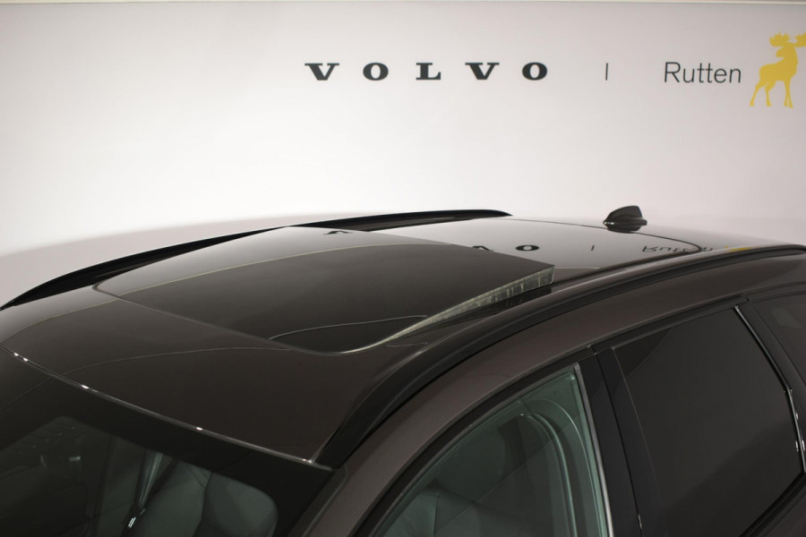 Volvo XC60 T6 350PK Automaat AWD Plus Dark / Adaptive Cruise control / Stoelverwarming v+a / Stuurverwarming / Elektr. achterklep  / Panoramadak / Harman Kardon /
