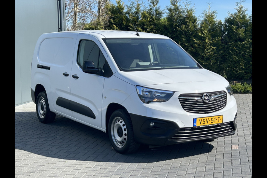 Opel Combo 1.5D 102 PK Standaard / L2H1 / 1E EIG. / AIRCO / CRUISE / NAVI / CAMERA / BLUETOOTH