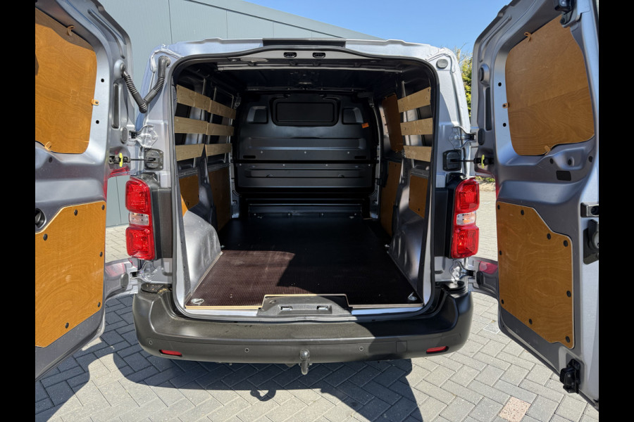 Peugeot Expert 1.5 BlueHDI 102 PK / L2H1 / AIRCO / CRUISE / TREKHAAK / NETTE BUS