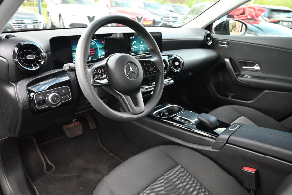 Mercedes-Benz A-Klasse 250 e Business Line 218 PK 1e Eig Dealer o.h. App Connect PDC 17''