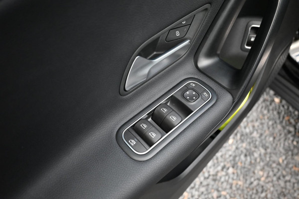 Mercedes-Benz A-Klasse 250 e Business Line 218 PK 1e Eig Dealer o.h. App Connect PDC 17''