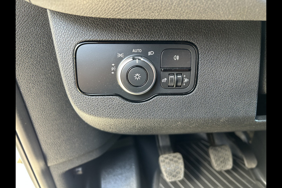 Mercedes-Benz Sprinter 315 CDI L2 H1 RWD / Trekhaak / MBUX / Camera / Carplay navigatie / Airco / 270 Graden achterdeuren