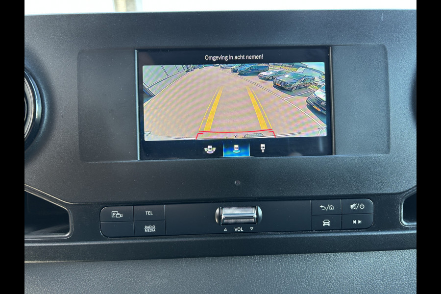 Mercedes-Benz Sprinter 315 CDI L2 H1 RWD / Trekhaak / MBUX / Camera / Carplay navigatie / Airco / 270 Graden achterdeuren