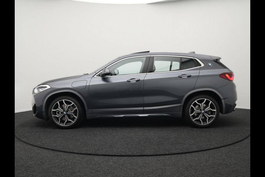BMW X2 xDrive25e M sport X Plug in Hybrid | PHEV | Panodak | Adaptive Cruise | Head-up Display | Harman/Kardon | Sportstoelen Memory | Stoel & Stuurwiel verwarming | LED | 19'' L.M. |