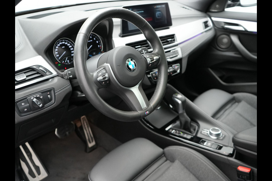 BMW X2 xDrive25e M sport X Plug in Hybrid | PHEV | Panodak | Adaptive Cruise | Head-up Display | Harman/Kardon | Sportstoelen Memory | Stoel & Stuurwiel verwarming | LED | 19'' L.M. |