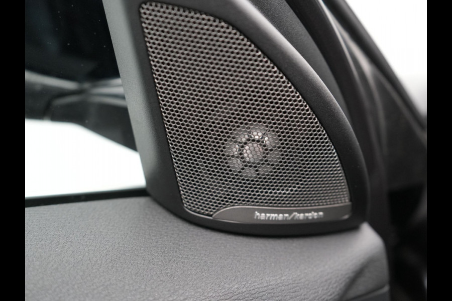 BMW X2 xDrive25e M sport X Plug in Hybrid | PHEV | Panodak | Adaptive Cruise | Head-up Display | Harman/Kardon | Sportstoelen Memory | Stoel & Stuurwiel verwarming | LED | 19'' L.M. |