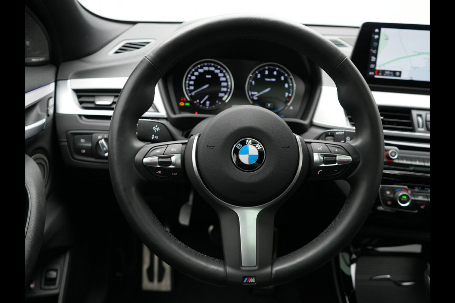 BMW X2 xDrive25e M sport X Plug in Hybrid | PHEV | Panodak | Adaptive Cruise | Head-up Display | Harman/Kardon | Sportstoelen Memory | Stoel & Stuurwiel verwarming | LED | 19'' L.M. |