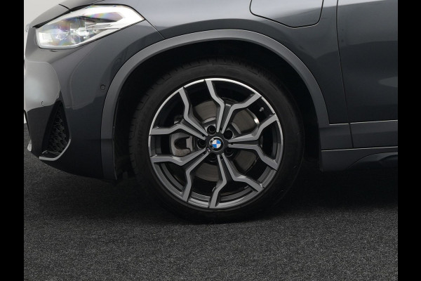 BMW X2 xDrive25e M sport X Plug in Hybrid | PHEV | Panodak | Adaptive Cruise | Head-up Display | Harman/Kardon | Sportstoelen Memory | Stoel & Stuurwiel verwarming | LED | 19'' L.M. |