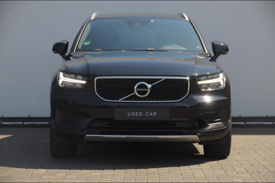 Volvo XC40 T4 190PK Automaat Momentum Pro Navigatie / Parkeersensoren Voor & achter / Parkeercamera achter / Semi Elek. wegklapbare trekhaak / Climate Control /  Getinte ramen vanaf de B-Stijl / Premium Audi Harman Kardon