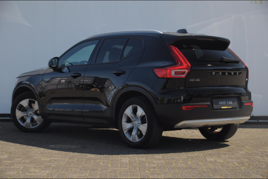 Volvo XC40 T4 190PK Automaat Momentum Pro Navigatie / Parkeersensoren Voor & achter / Parkeercamera achter / Semi Elek. wegklapbare trekhaak / Climate Control /  Getinte ramen vanaf de B-Stijl / Premium Audi Harman Kardon