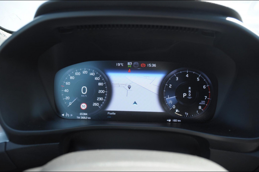 Volvo XC40 T4 190PK Automaat Momentum Pro Navigatie / Parkeersensoren Voor & achter / Parkeercamera achter / Semi Elek. wegklapbare trekhaak / Climate Control /  Getinte ramen vanaf de B-Stijl / Premium Audi Harman Kardon