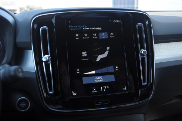 Volvo XC40 T4 190PK Automaat Momentum Pro Navigatie / Parkeersensoren Voor & achter / Parkeercamera achter / Semi Elek. wegklapbare trekhaak / Climate Control /  Getinte ramen vanaf de B-Stijl / Premium Audi Harman Kardon