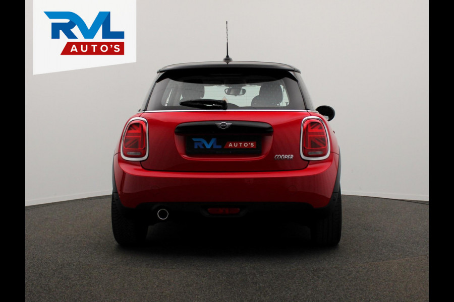 MINI Mini 1.5 Cooper Automaat Carplay Navigatie Camera Climate-control Cruise * Origineel Nederlands *