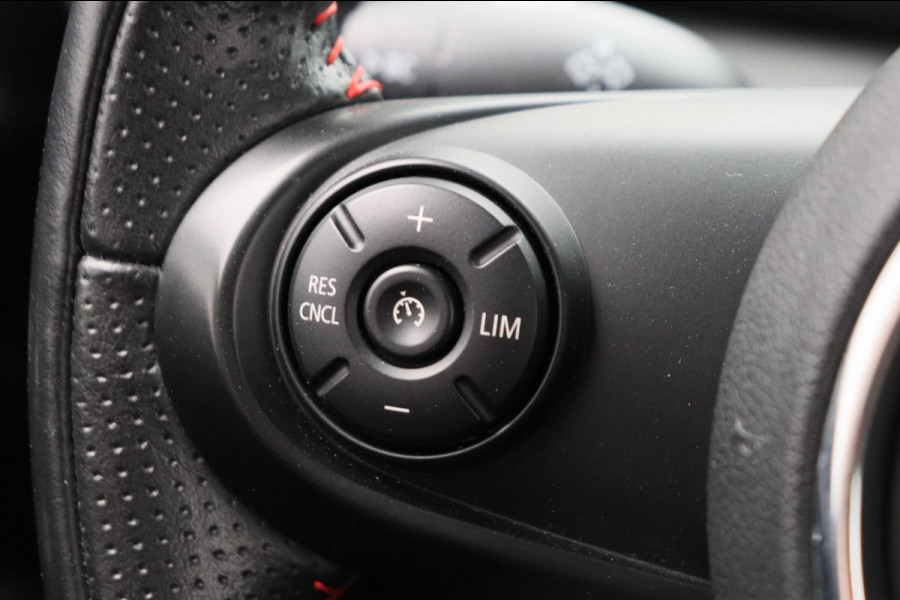 MINI Mini 1.5 Cooper Automaat Carplay Navigatie Camera Climate-control Cruise * Origineel Nederlands *