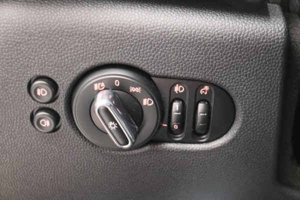 MINI Mini 1.5 Cooper Automaat Carplay Navigatie Camera Climate-control Cruise * Origineel Nederlands *