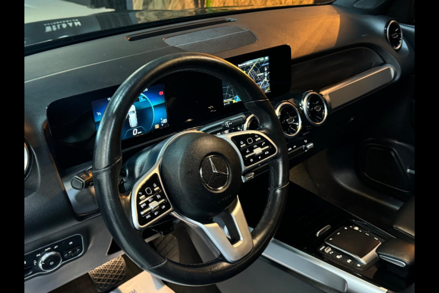 Mercedes-Benz Glb 200 Garantie Trekhaak Pano Leder CarPlay StoelVW PDC Parkeerhulp Sportstand Cruise Navi Clima LED DAB Rijklaar