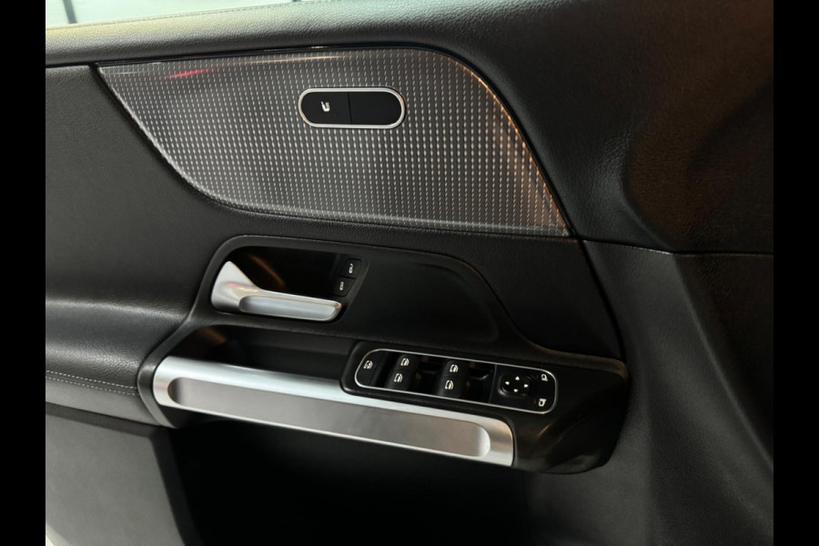 Mercedes-Benz Glb 200 Garantie Trekhaak Pano Leder CarPlay StoelVW PDC Parkeerhulp Sportstand Cruise Navi Clima LED DAB Rijklaar