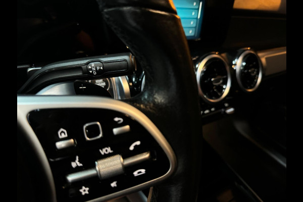 Mercedes-Benz Glb 200 Garantie Trekhaak Pano Leder CarPlay StoelVW PDC Parkeerhulp Sportstand Cruise Navi Clima LED DAB Rijklaar