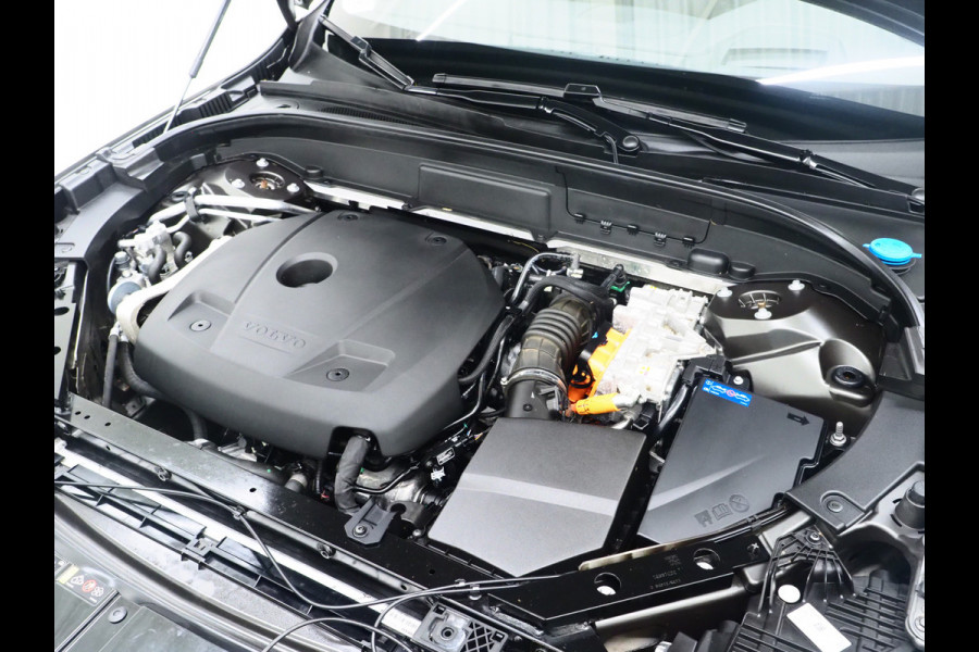 Volvo XC60 2.0 T8 Plug-in hybrid AWD Inscription | Panoramadak | Pilot Assist | Harman/Kardon | 360 | Head Up | Trekhaak