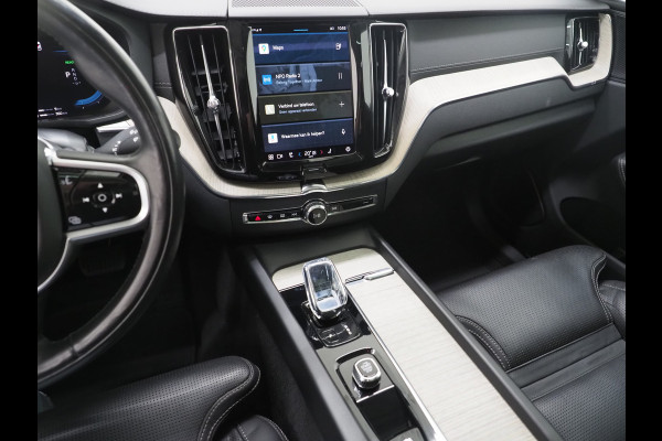 Volvo XC60 2.0 T8 Plug-in hybrid AWD Inscription | Panoramadak | Pilot Assist | Harman/Kardon | 360 | Head Up | Trekhaak