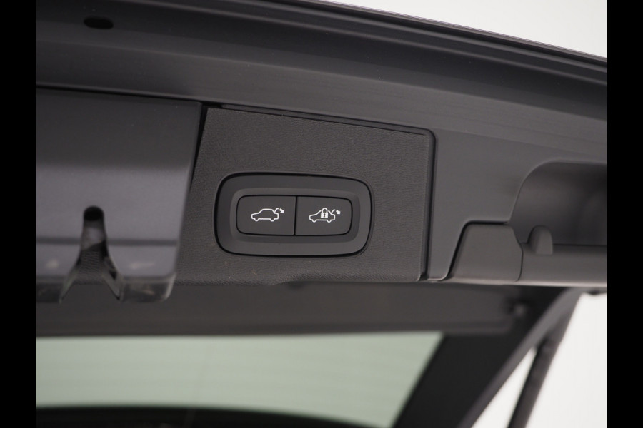 Volvo XC60 2.0 T8 Plug-in hybrid AWD Inscription | Panoramadak | Pilot Assist | Harman/Kardon | 360 | Head Up | Trekhaak