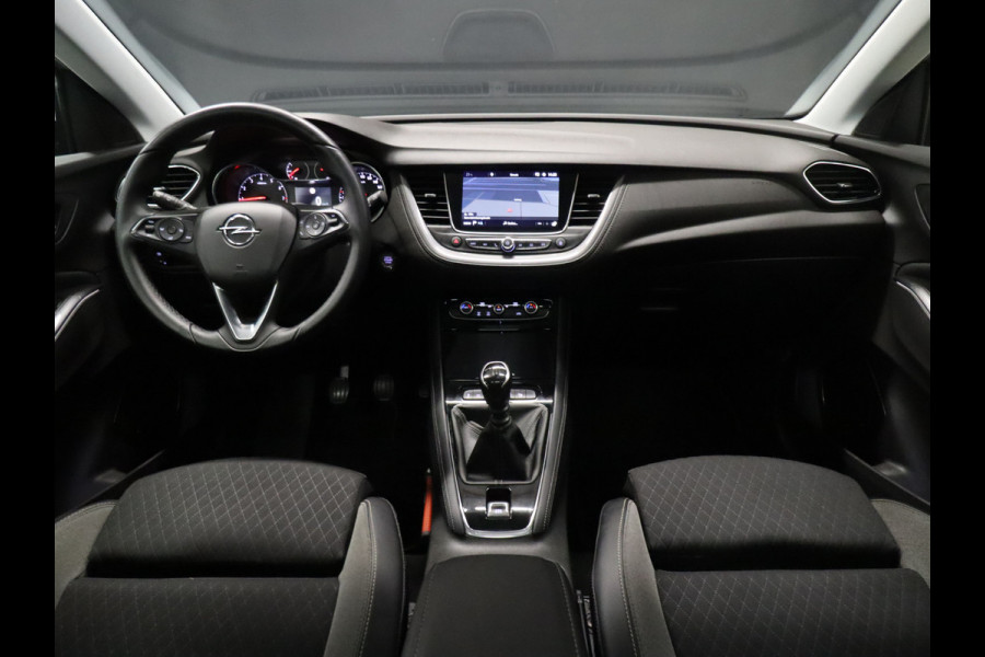 Opel Grandland X 1.2 Turbo Business Executive [PANORAMADAK, TREKHAAK, CRUISE CONTROL, CARPLAY, SENSOREN V+A, DENON AUDIO, CLIMATE CONTROL, ELEKTRISCHE ACHTERKLEP, NAVIGATIE, NIEUWSTAAT]