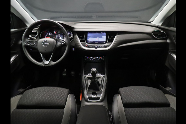 Opel Grandland X 1.2 Turbo Business Executive [PANORAMADAK, TREKHAAK, CRUISE CONTROL, CARPLAY, SENSOREN V+A, DENON AUDIO, CLIMATE CONTROL, ELEKTRISCHE ACHTERKLEP, NAVIGATIE, NIEUWSTAAT]