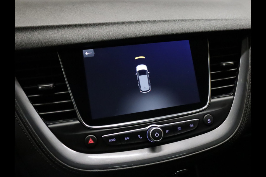 Opel Grandland X 1.2 Turbo Business Executive [PANORAMADAK, TREKHAAK, CRUISE CONTROL, CARPLAY, SENSOREN V+A, DENON AUDIO, CLIMATE CONTROL, ELEKTRISCHE ACHTERKLEP, NAVIGATIE, NIEUWSTAAT]