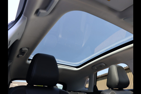 Opel Grandland X 1.2 Turbo Business Executive [PANORAMADAK, TREKHAAK, CRUISE CONTROL, CARPLAY, SENSOREN V+A, DENON AUDIO, CLIMATE CONTROL, ELEKTRISCHE ACHTERKLEP, NAVIGATIE, NIEUWSTAAT]