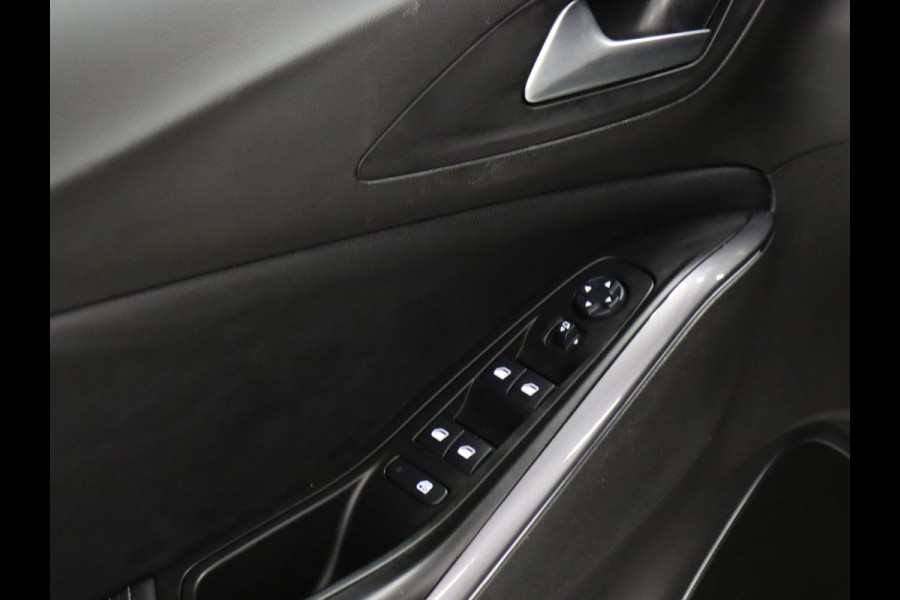 Opel Grandland X 1.2 Turbo Business Executive [PANORAMADAK, TREKHAAK, CRUISE CONTROL, CARPLAY, SENSOREN V+A, DENON AUDIO, CLIMATE CONTROL, ELEKTRISCHE ACHTERKLEP, NAVIGATIE, NIEUWSTAAT]
